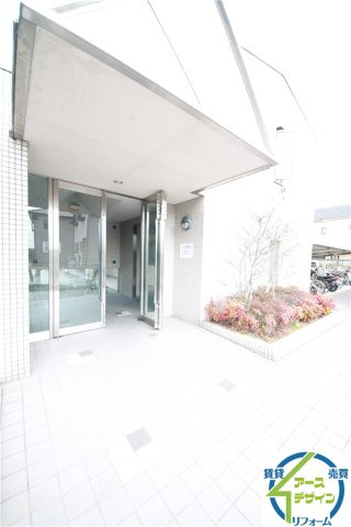 ネオパストラルのエントランス|清潔なエントランスです