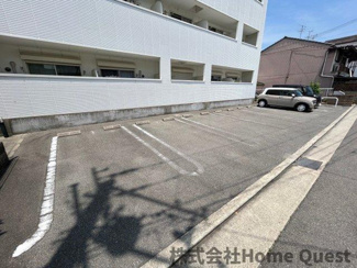 【駐車場】 | ラージ
