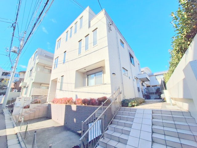 メゾン富ヶ谷Aの外観