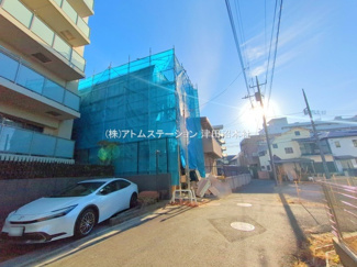 【前面道路含む現地写真】