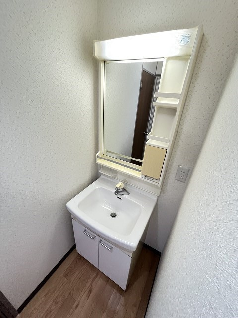 鳴尾ハイツ（若草町）の洗面所