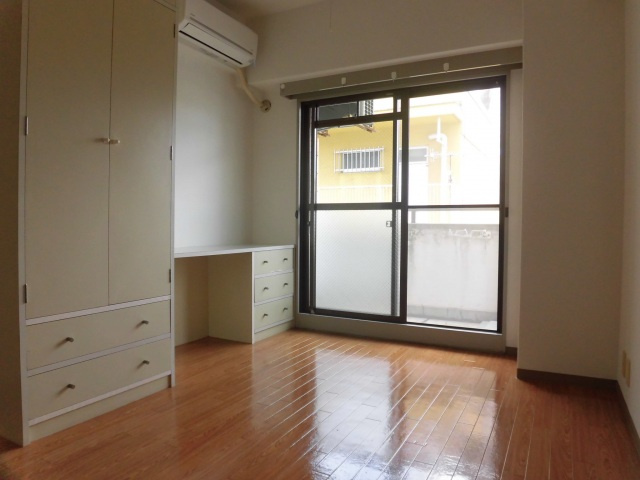 シティーコーポ比治山の洋室|使い勝手のいい洋室です