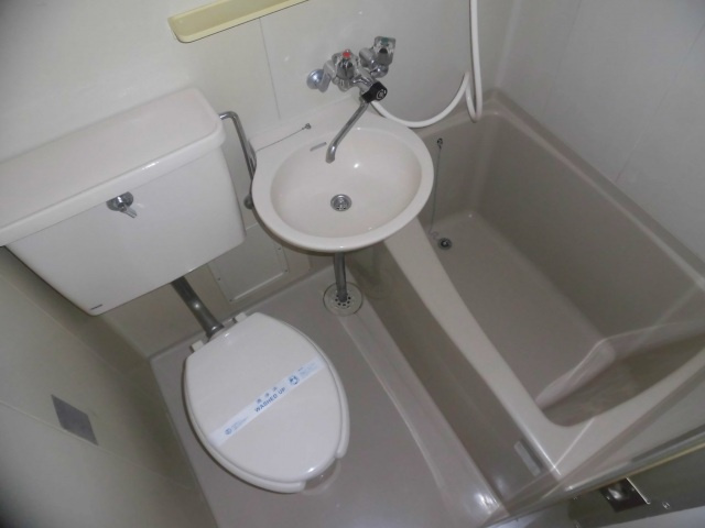 シティーコーポ比治山の浴室|落ち着いた空間のお風呂です