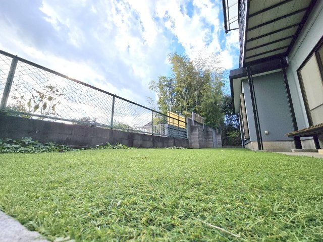 羽村市羽西１丁目中古戸建の庭