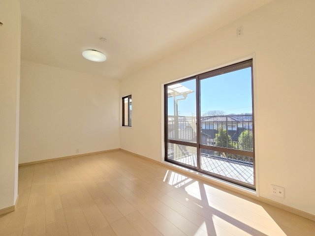 羽村市羽西１丁目中古戸建の居間・リビング