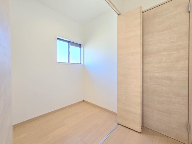 羽村市羽西１丁目中古戸建の洋室