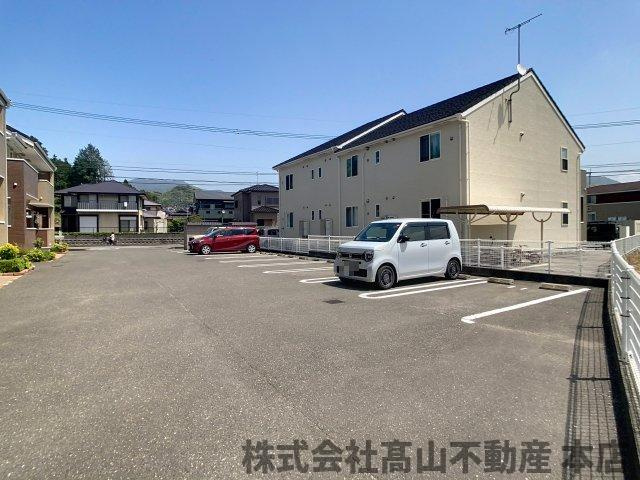 グレース城西ヶ丘Ａの駐車場