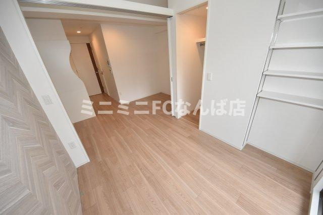 セレニテ難波ミラク参番館