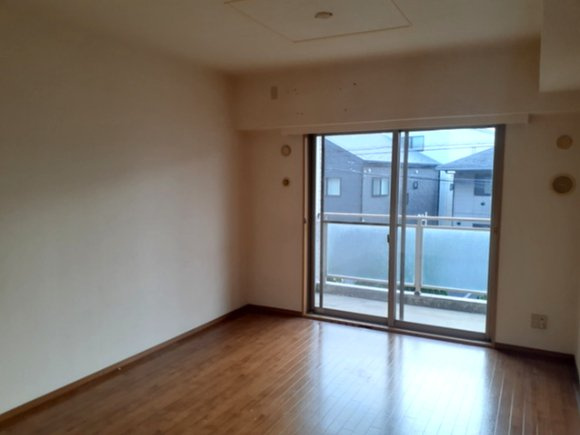 ブライトンコートの居間・リビング