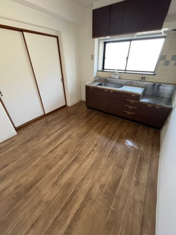 COZY西宮の居間・リビング