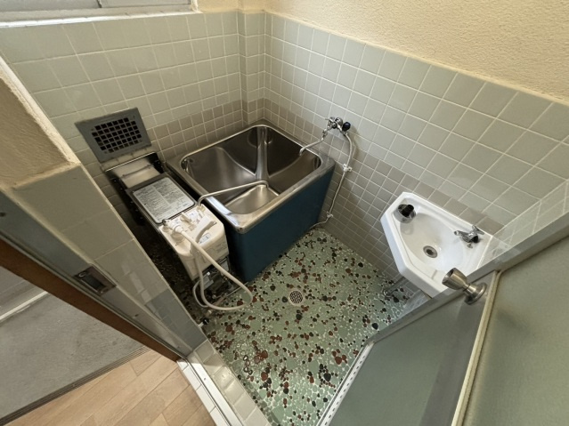 野崎ビルの浴室|ゆったり過ごせるお風呂です