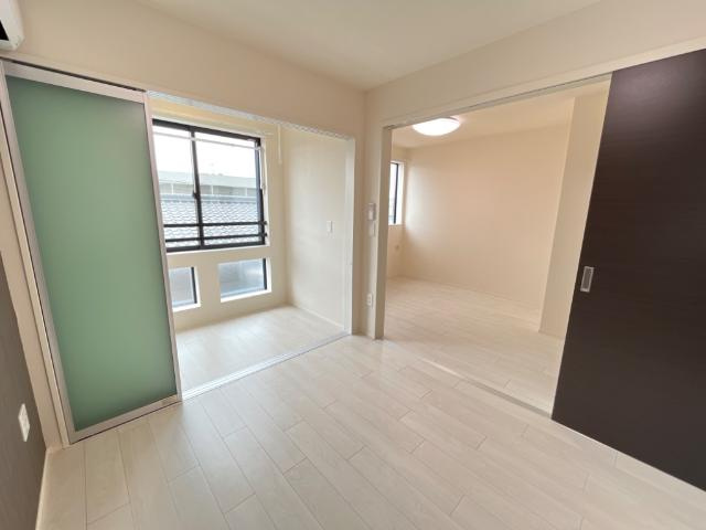 アメニティ１００の居間・リビング|リビング