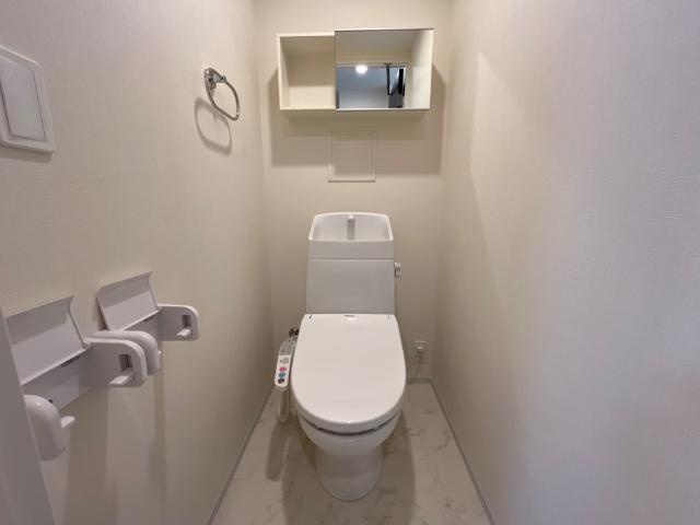 アメニティ１００のトイレ|シャワー付トイレ