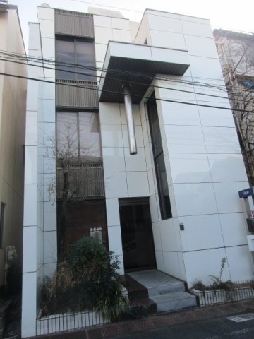 世田谷区奥沢７丁目のビル