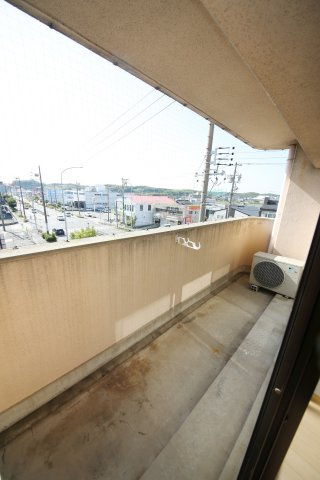 第8タツミビルのバルコニー