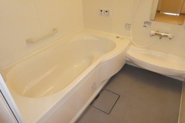 ラ・ペジーブルの浴室|一坪風呂