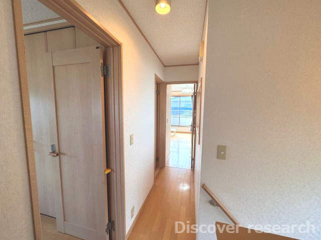 横浜市磯子区洋光台1丁目の内装|2階の廊下です。内装も気になるポイントですね！