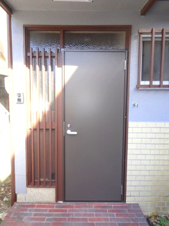 【玄関】 | 宝塚市平井山荘2の8　中古一戸建て