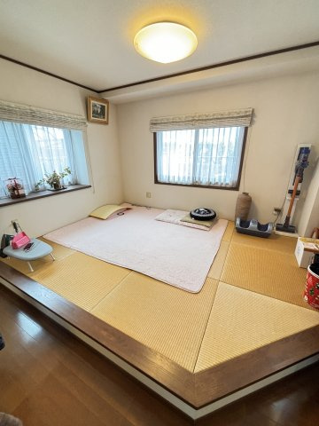 【和室】 | 宇城市小川町江頭 | ☆5.7帖の畳コーナー付き☆お子様の遊び場などにご利用できます☆洗濯物を畳んだり、アイロンをかけたり、小さい子どもを寝かしつけたり、ちょっとした家事や育児にも重宝します☆