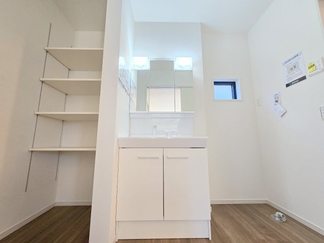 青梅市新町1丁目　全1棟の独立洗面台