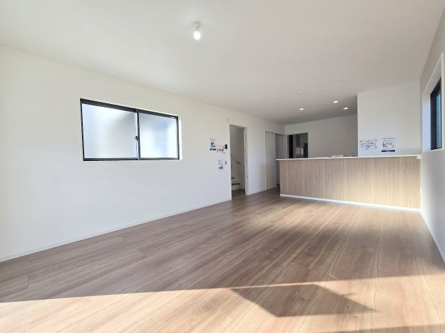 青梅市新町1丁目　全1棟の居間・リビング