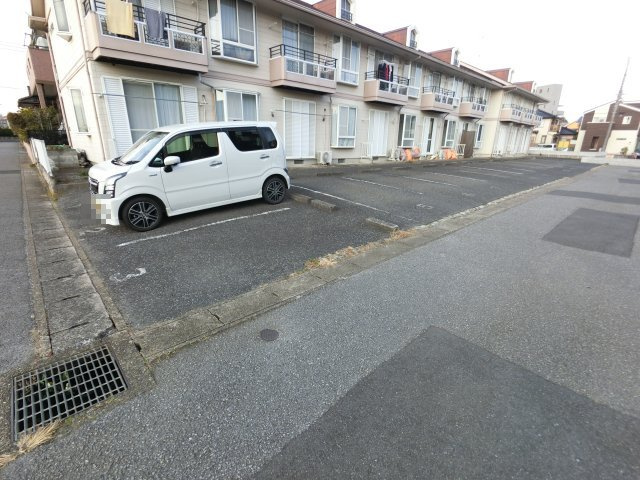 【駐車場】