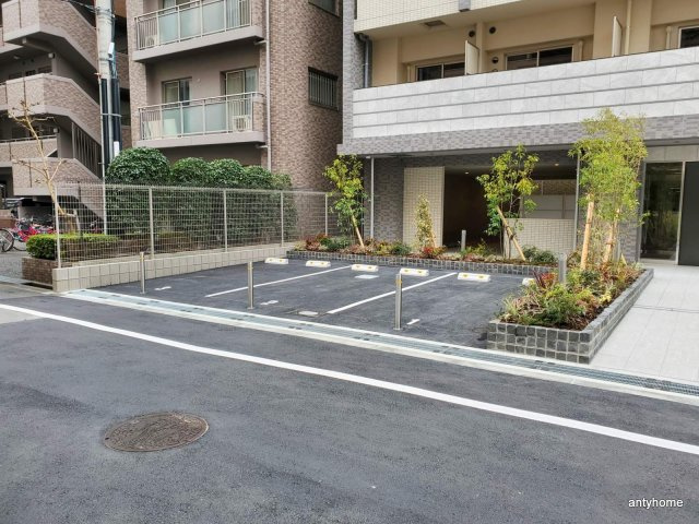 プランドール新大阪　仲介手数料無料の駐車場