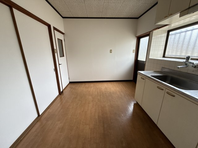 広畑区清水町2戸一貸家　東の居間・リビング
