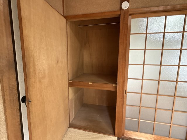 広畑区清水町2戸一貸家　東の収納