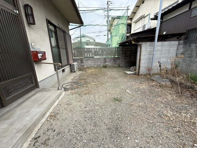 広畑区清水町2戸一貸家　東の駐車場