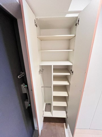 エスリード西宮北口第2の収納