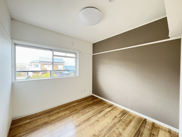 源七第一コーポラスの寝室