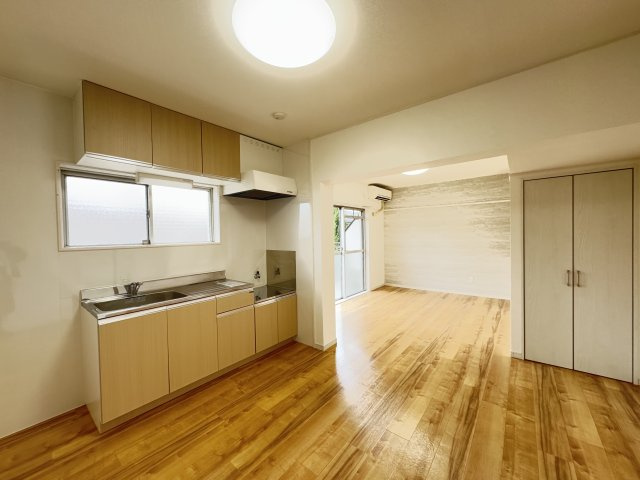 源七第一コーポラスの内装