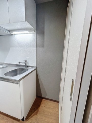 【キッチン】 | P’sプレイス東仲町 | ※同タイプ、別部屋写真使用。