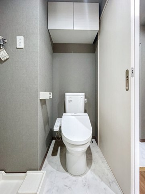 【トイレ】 | P’sプレイス東仲町 | ※同タイプ、別部屋写真使用。