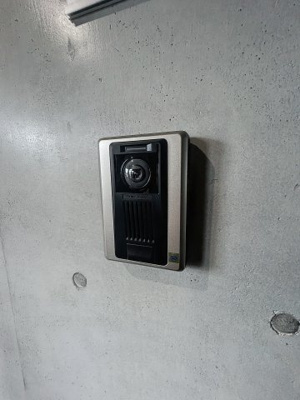 【玄関】 | P’sプレイス東仲町 | ※同タイプ、別部屋写真使用。