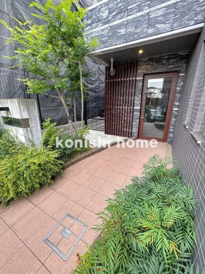 【エントランス】 | P’sプレイス東仲町 | ※同タイプ、別部屋写真使用。