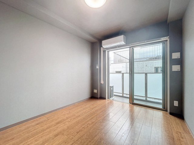 【居間・リビング】 | P’sプレイス東仲町 | ※同タイプ、別部屋写真使用。