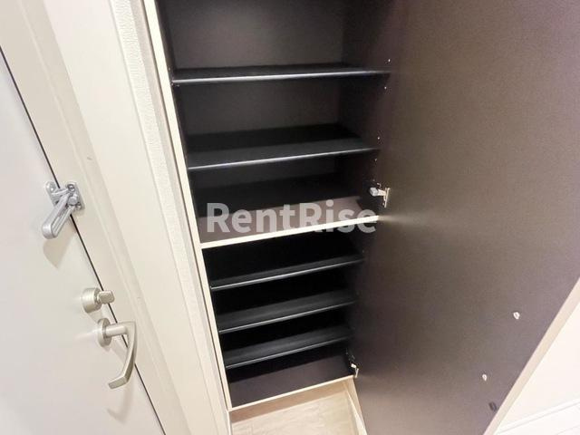 一宮市木曽川町黒田字往還西南ノ切の賃貸マンションの収納|収納(イメージ)