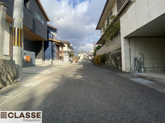 【前面道路含む現地写真】 | 城陽市久世下大谷　中古戸建