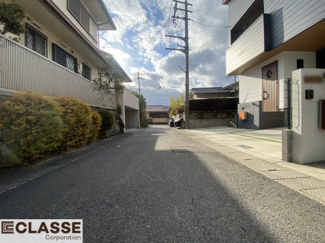 【前面道路含む現地写真】 | 城陽市久世下大谷　中古戸建
