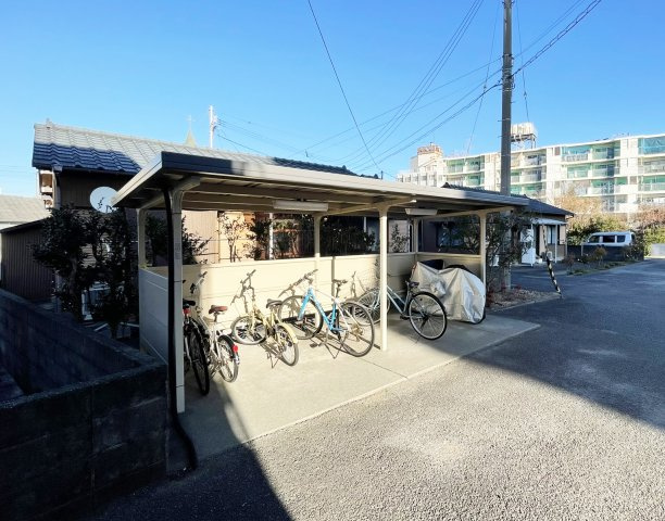 サンセリエ昭和の駐車場