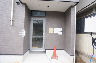 【エントランス】 | 落ち着いたエントランスです