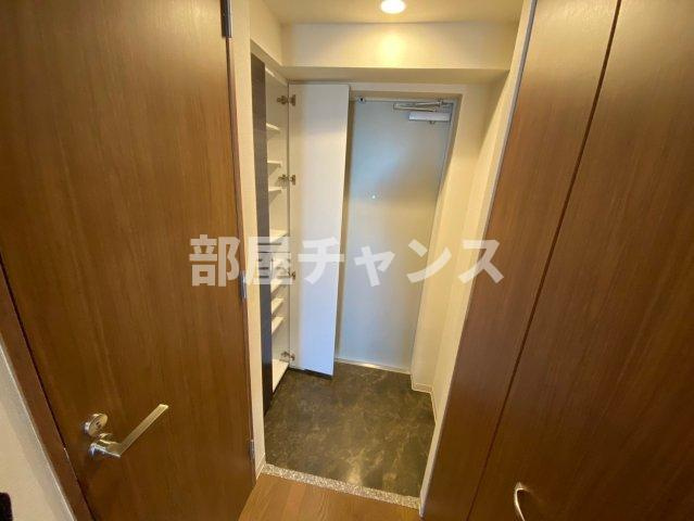 プレミアム大須の玄関