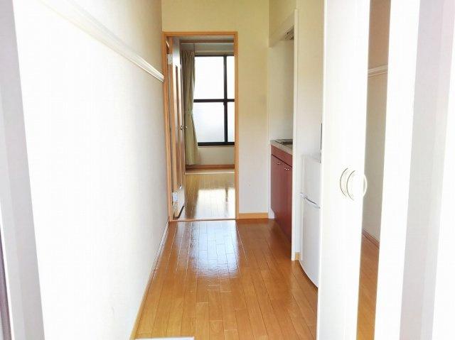 レオパレスさくらcの玄関