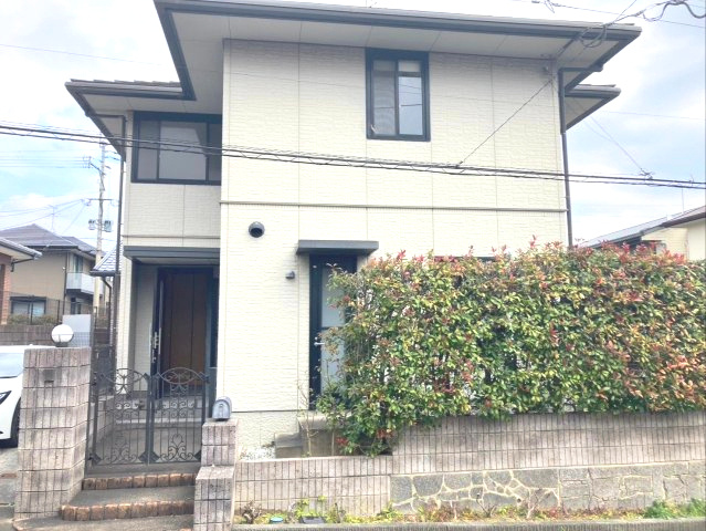 飯塚市大日寺　中古戸建の外観|築26年軽量鉄骨造セメント瓦葺２階建て！