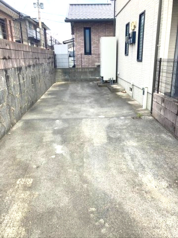 飯塚市大日寺　中古戸建の駐車場|2台縦列駐車可能です！