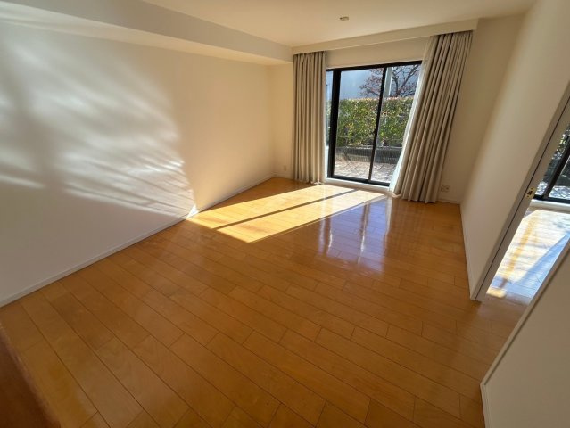 パレシェール芦屋東山の居間・リビング