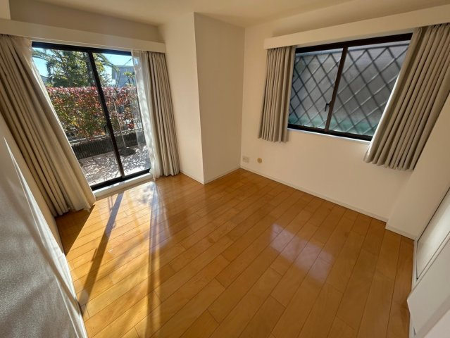 パレシェール芦屋東山の洋室