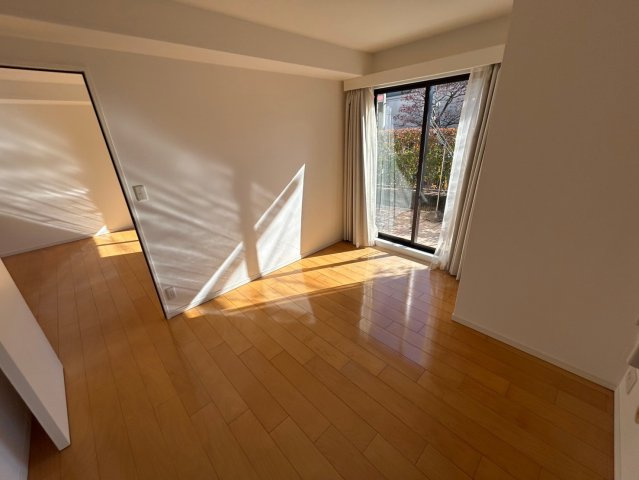 パレシェール芦屋東山の洋室